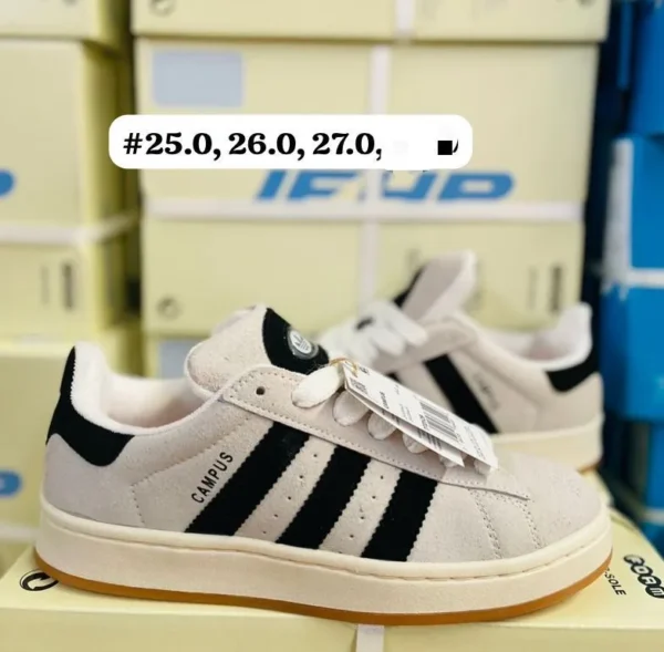 Tenis Adidas Bad Bunny Campus 005 gamusa beige con negro calidad espejo