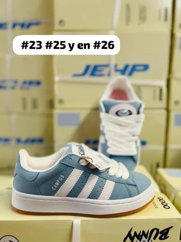 Tenis Adidas Campus Bad Bunny azul cielo con blanco calidad espejo