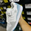 Tenis Adidas Forum blancos con gris y detalles en azul cielo calidad premium