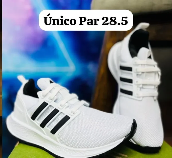Tenis Adidas Ultraboost blancos con negro