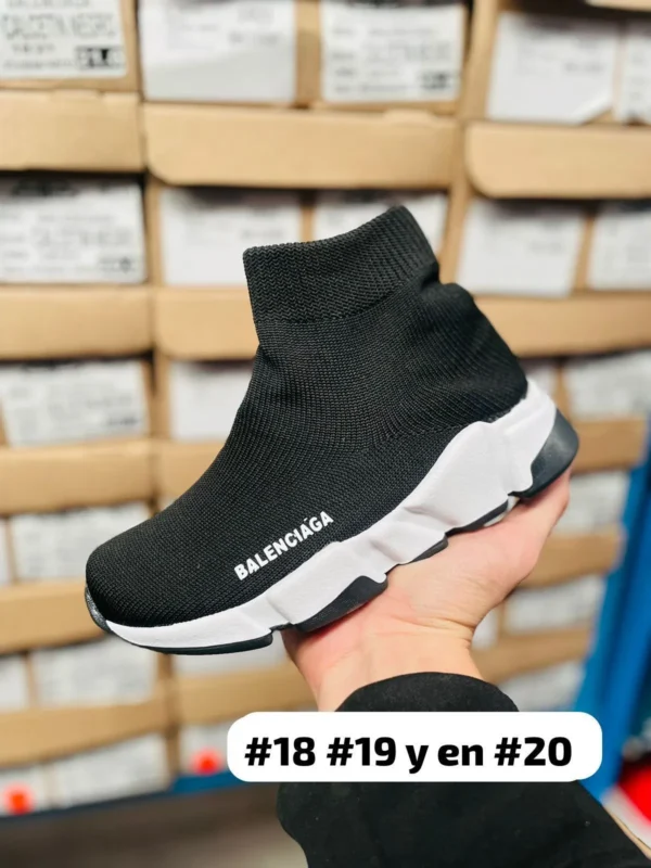 Tenis Balenciaga botin calceta negros con blanco suela negra