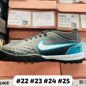 Tenis Futbol Rapido negros con azul y blanco