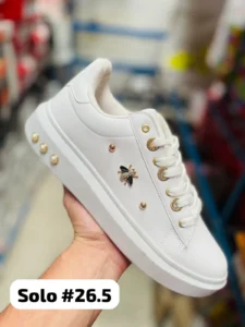 Tenis Gucci blancos con dorado y abeja con alas negras