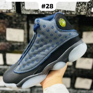 Tenis Jordan 13 gris con negro y detalles en azul calidad espejo