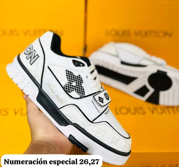Tenis Louis Vuitton version 2 blancos con detalles en negro calidad espejo