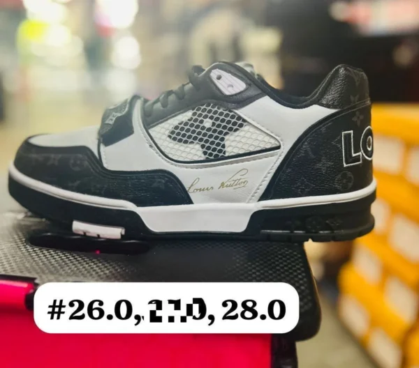 Tenis Louis Vuitton version 2 negros con blanco calidad espejo