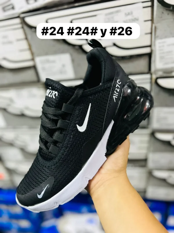 Tenis Nike 270 negros con blanco