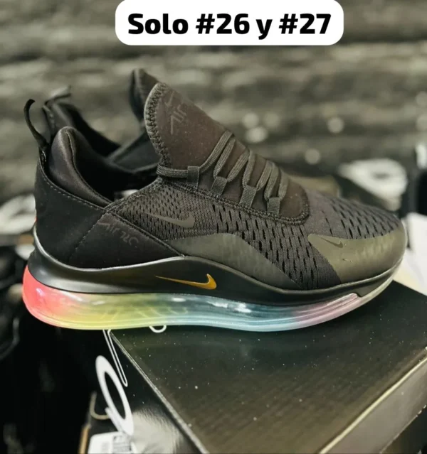 Tenis Nike 720 negros con arcoiris