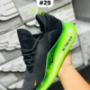 Tenis Nike 720 negros con verde fluorecente