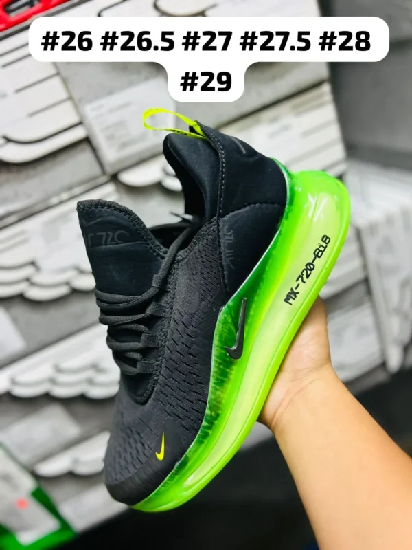 Tenis Nike 720 negros con verde fluorecente