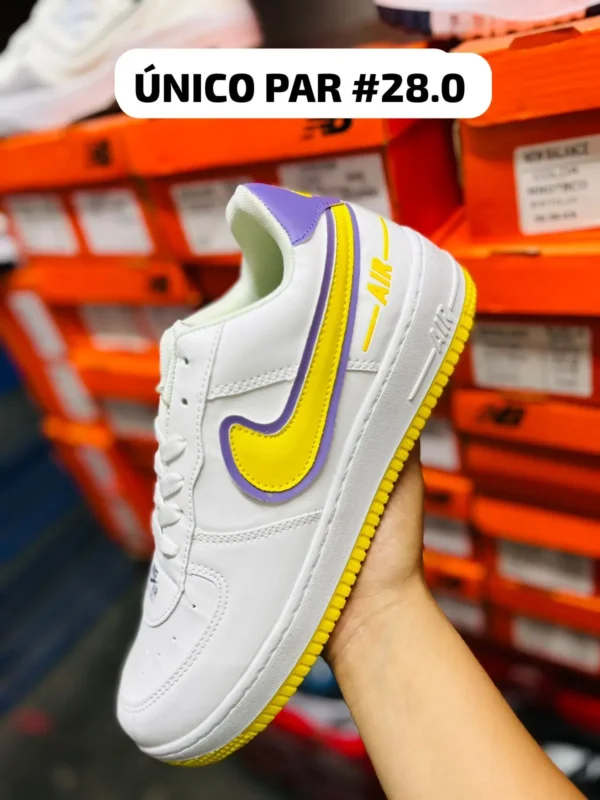 Tenis Nike AF1 LV07 blancos con amarillo calidad premium