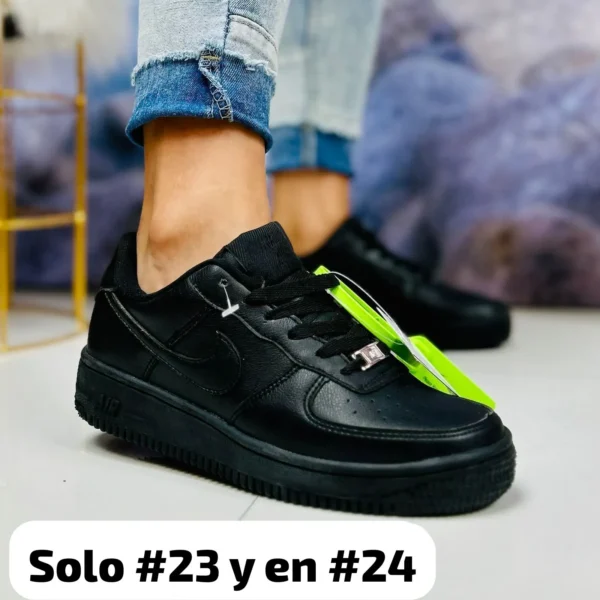 Tenis Nike AF1 Premium negros calidad espejo