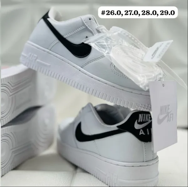 Tenis Nike AF1 blanco con negro calidad premium