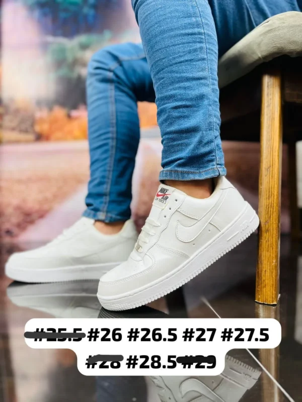 Tenis Nike AF1 cuello de toro