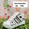 Tenis Nike Air Uptempo bancos con detalles en negro