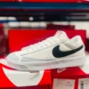 Tenis Nike Blazer choclo blanco con negro y gris