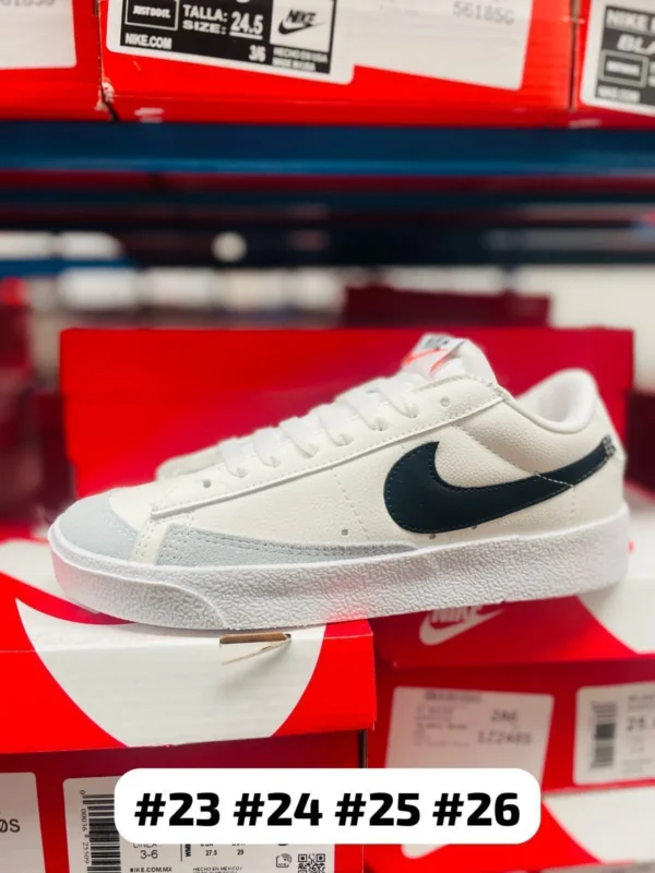 Tenis Nike Blazer choclo blanco con negro y gris