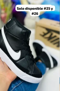 Tenis Nike Blazer negros con blanco premium