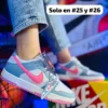 Tenis Nike Dunk Classic blancos con azul cielo y rosa premium