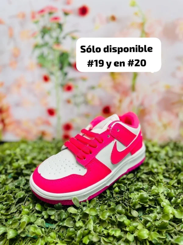 Tenis Nike Dunk blancos con rosa calidad premium
