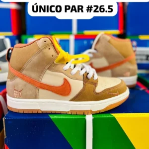 Tenis Nike Dunk bota bordado cafe con beige y detalles en naranja calidad espejo