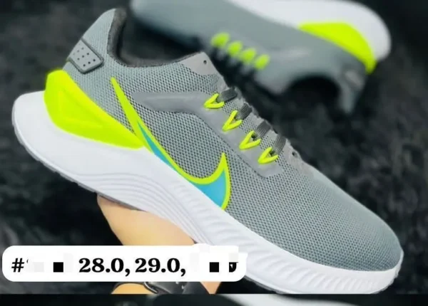 Tenis Nike Running gris con amarillo fluorecente