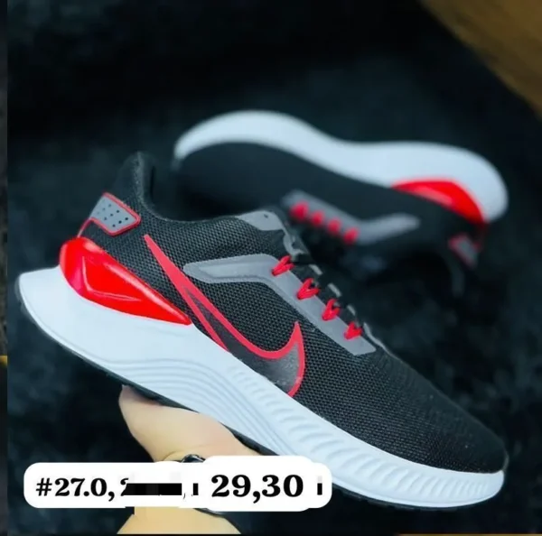 Tenis Nike Running negros con rojo