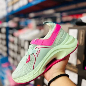 Tenis Nike vapormax gris con rosa