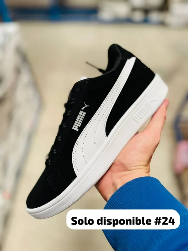 Tenis Puma Smash Gamuza negros con blanco