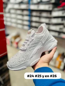 Tenis Steven Madden Sport blancos con piedas