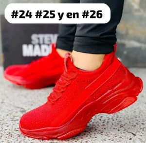 Tenis Steven Madden Sport rojos con piedras