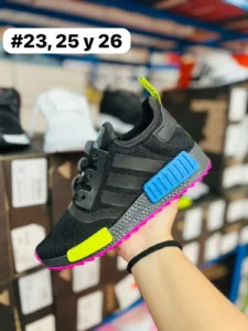 Tenis adidas nomada negros tricolor