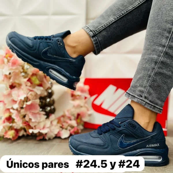 Tenis air max azul marino