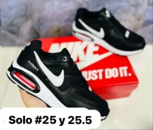 Tenis air max negros con rojo