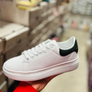 Tenis alexander mcqueen blancos con negro