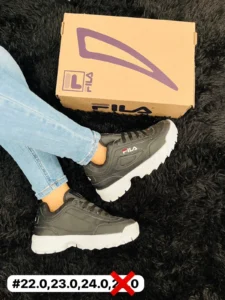 Tenis fila distruptor negros con blanco