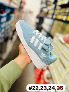 Tenis forum azul cielo