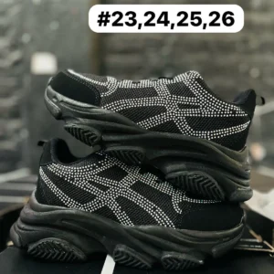 Tenis gucci con piedras negros