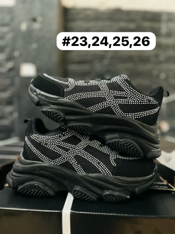 Tenis gucci con piedras negros