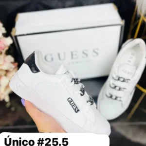 Tenis guess eslabon blancos con negro