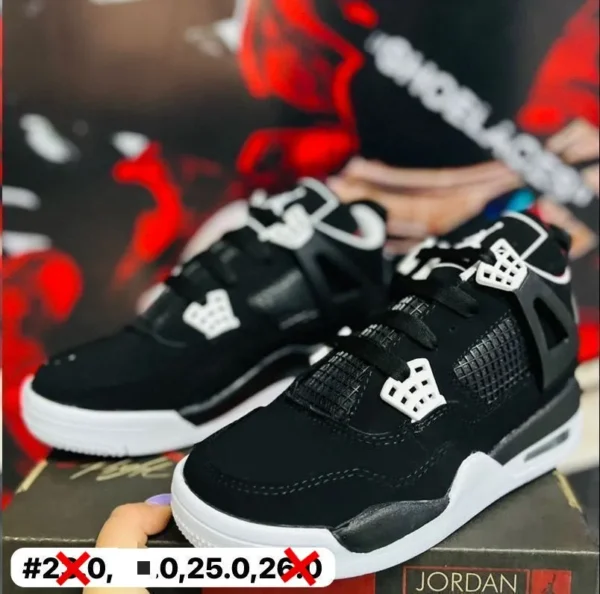 Tenis jordan retro 4 negros con blanco