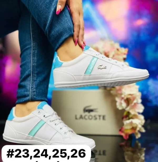 Tenis lacoste blancos con azul