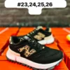 Tenis new balance negros animal print