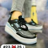 Tenis nike colors choclo negros con azul